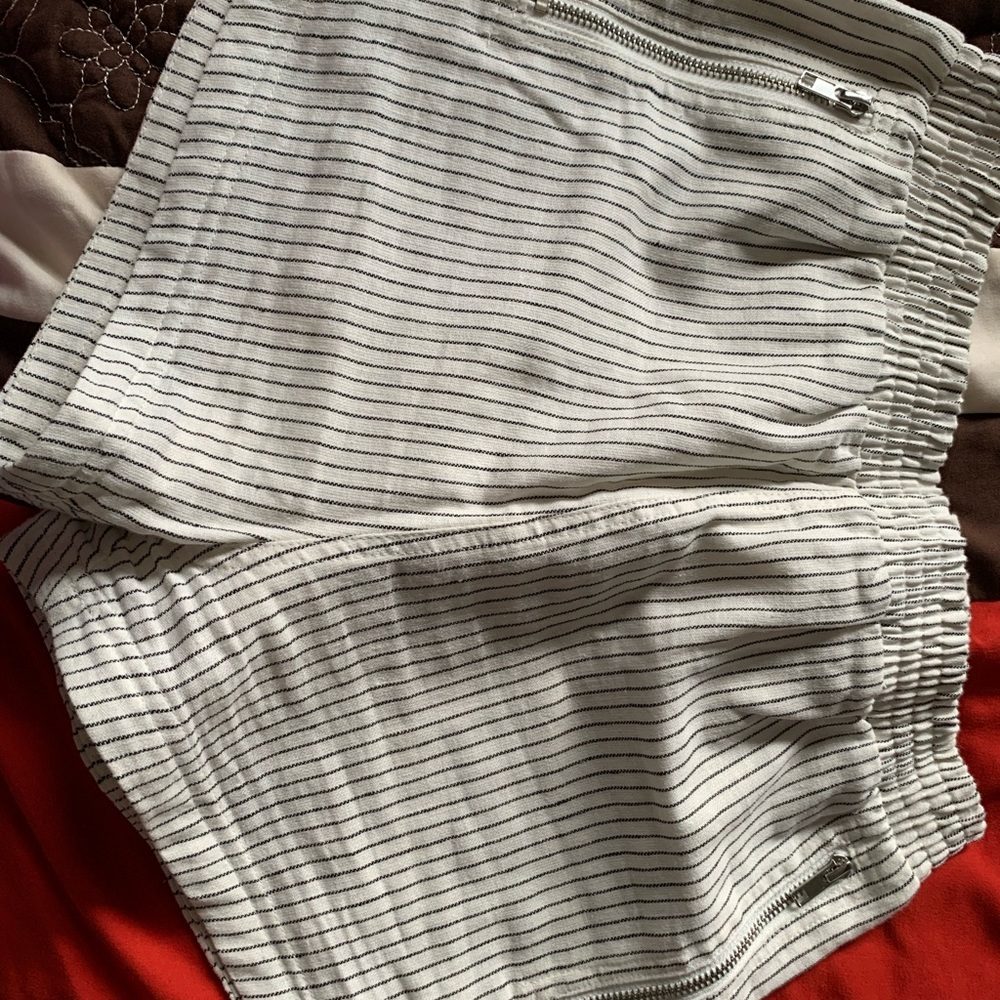 STRIPED SHORTS